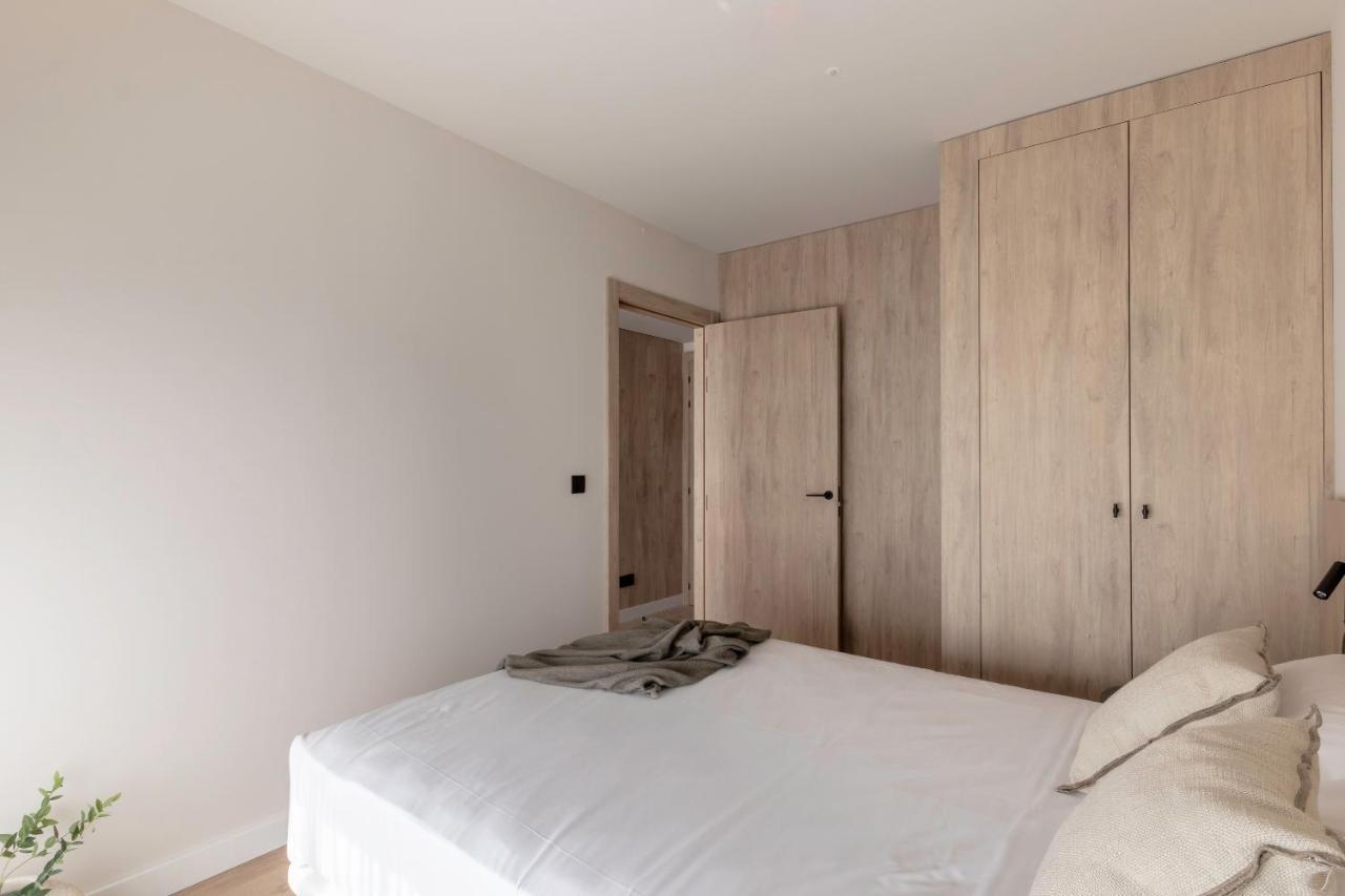 Apartamentos Líbere Pamplona Yamaguchi Exterior foto