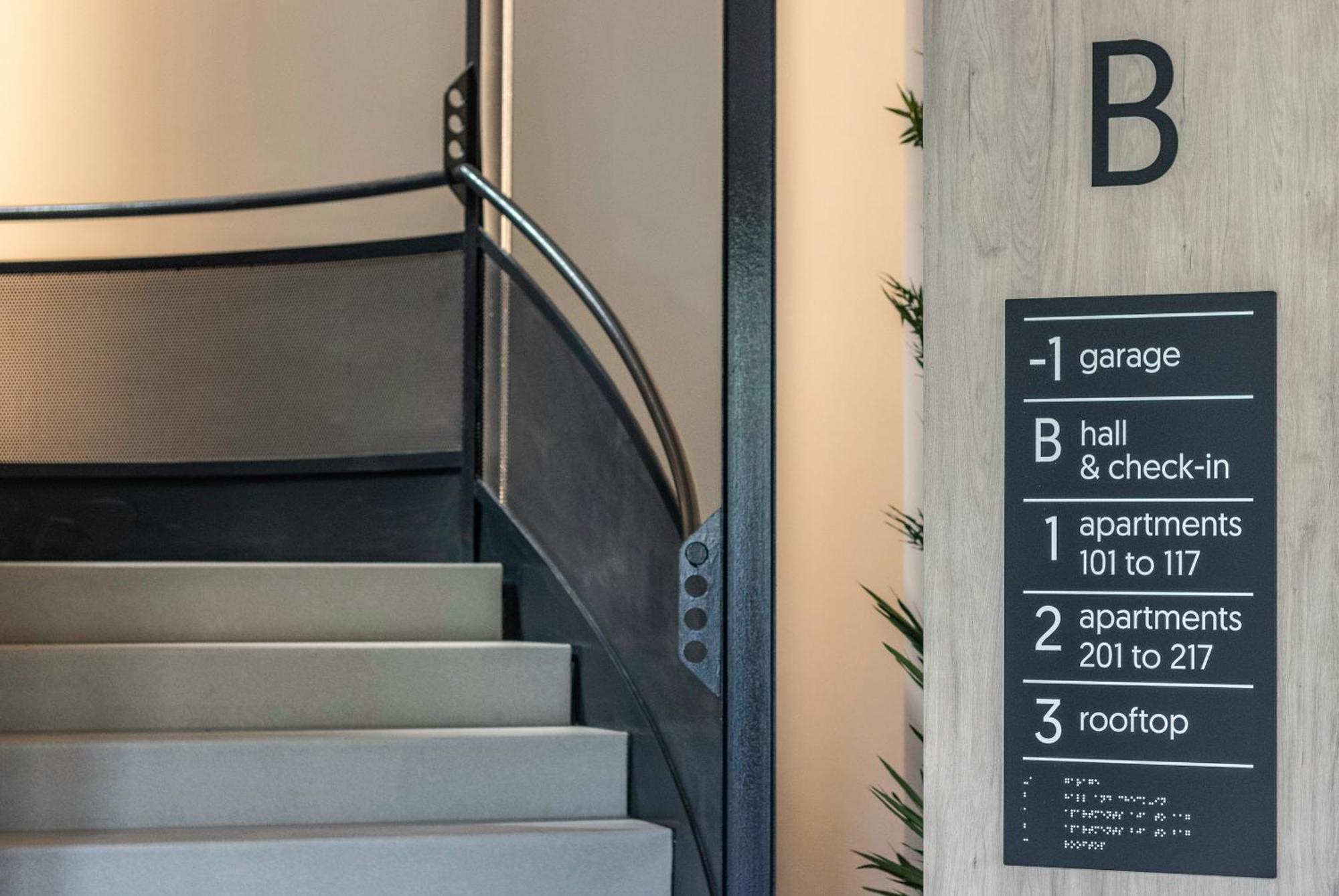 Apartamentos Líbere Pamplona Yamaguchi Exterior foto